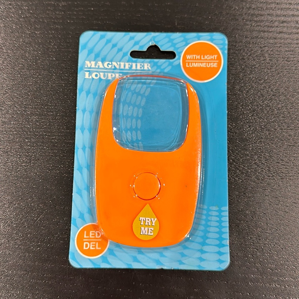 Magnifier with Light